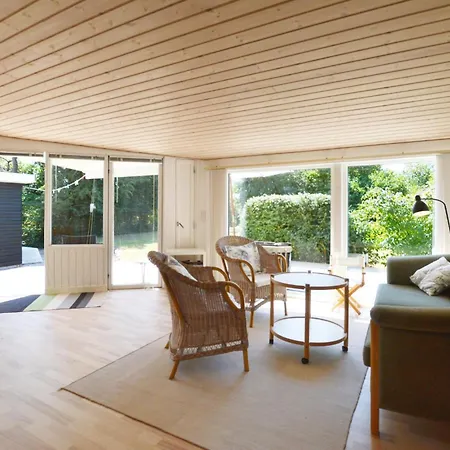 Holiday home Beautiful In With Kitchen